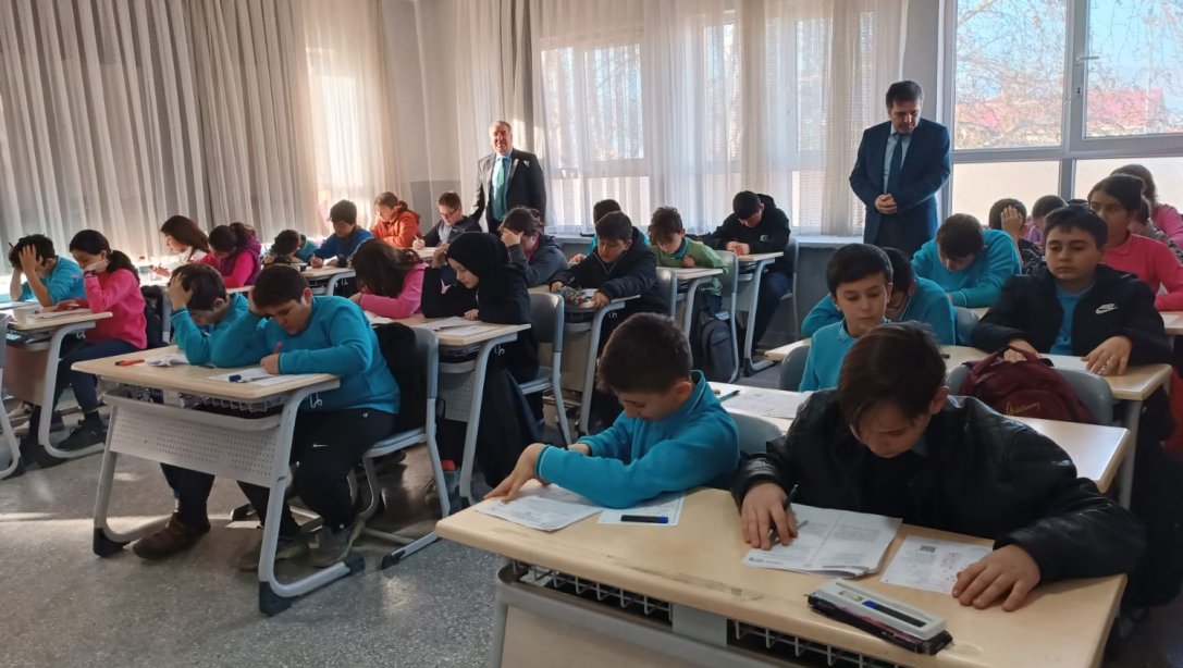 Ülke Geneli 6. Sınıflar Türkçe ve Matematik Dersleri Ortak Sınav Uygulaması Yapıldı