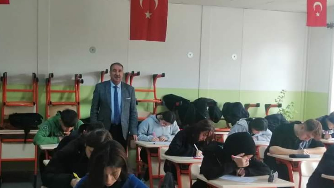 Ülke Geneli 6.Sınıf Türkçe ve 9.Sınıf Türk Dili ve Edebiyatı Sınavları Yapıldı