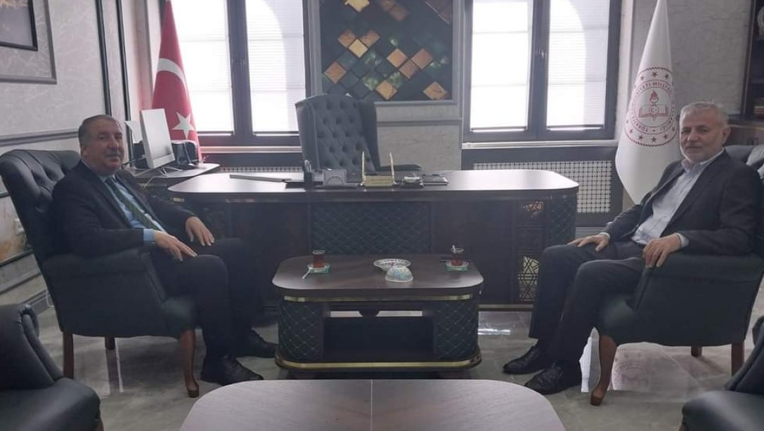 Niksar Belediye Başkan Yardımcısı Mustafa KOYUNCU İlçe Milli Eğitim Müdürümüz Hasan ŞERİFLER'i Ziyaret Etti